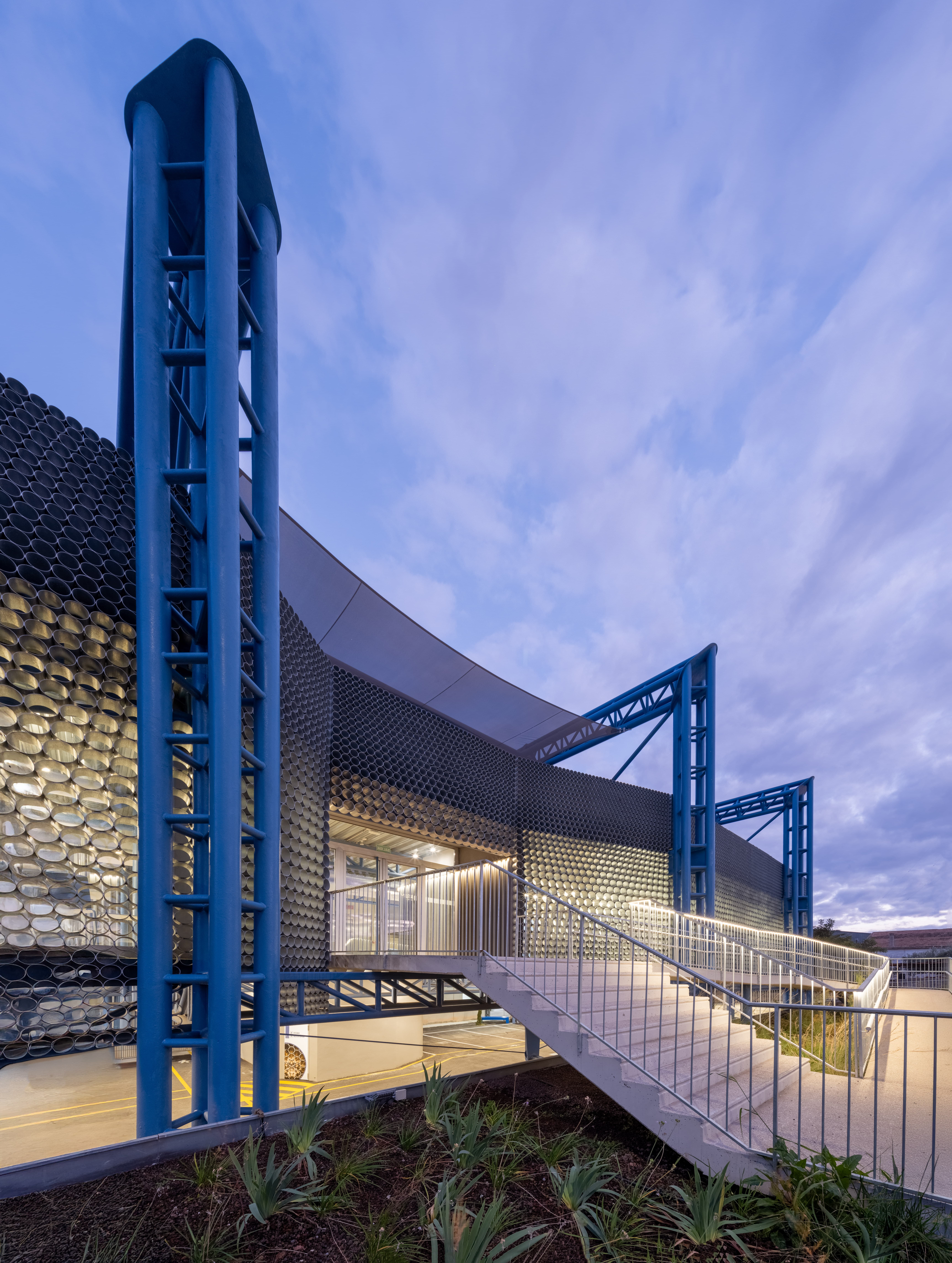 Nueva sede de TUFLESA en Las Torres de Cotillas, proyecto de Santa-Cruz Arquitectura